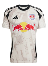 Carregar imatge al visor de la galeria,CAMISETA 1A EQUIPACIÓN RED BULL NEW YORK 2025/26
